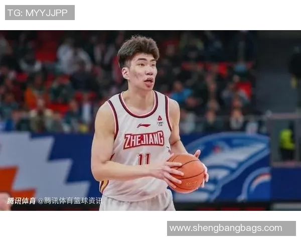 余嘉豪的篮球梦想之路：从少年到职业球员的成长历程与心路历程